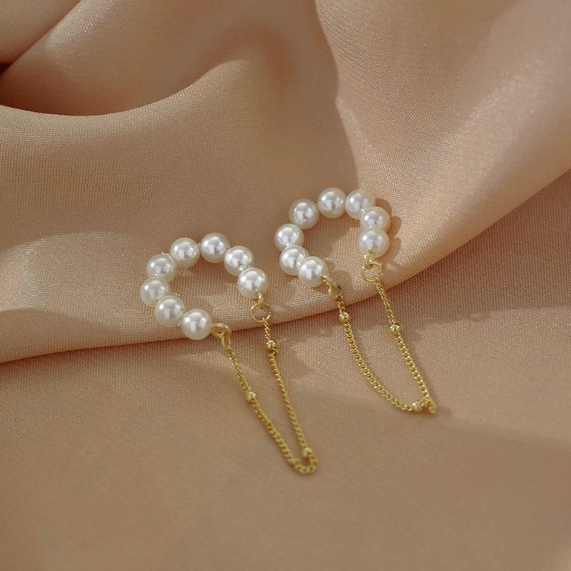 dual pearl & chain earcuff