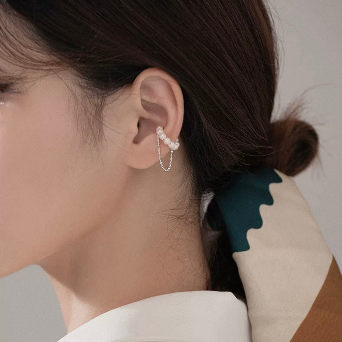 dual pearl & chain earcuff