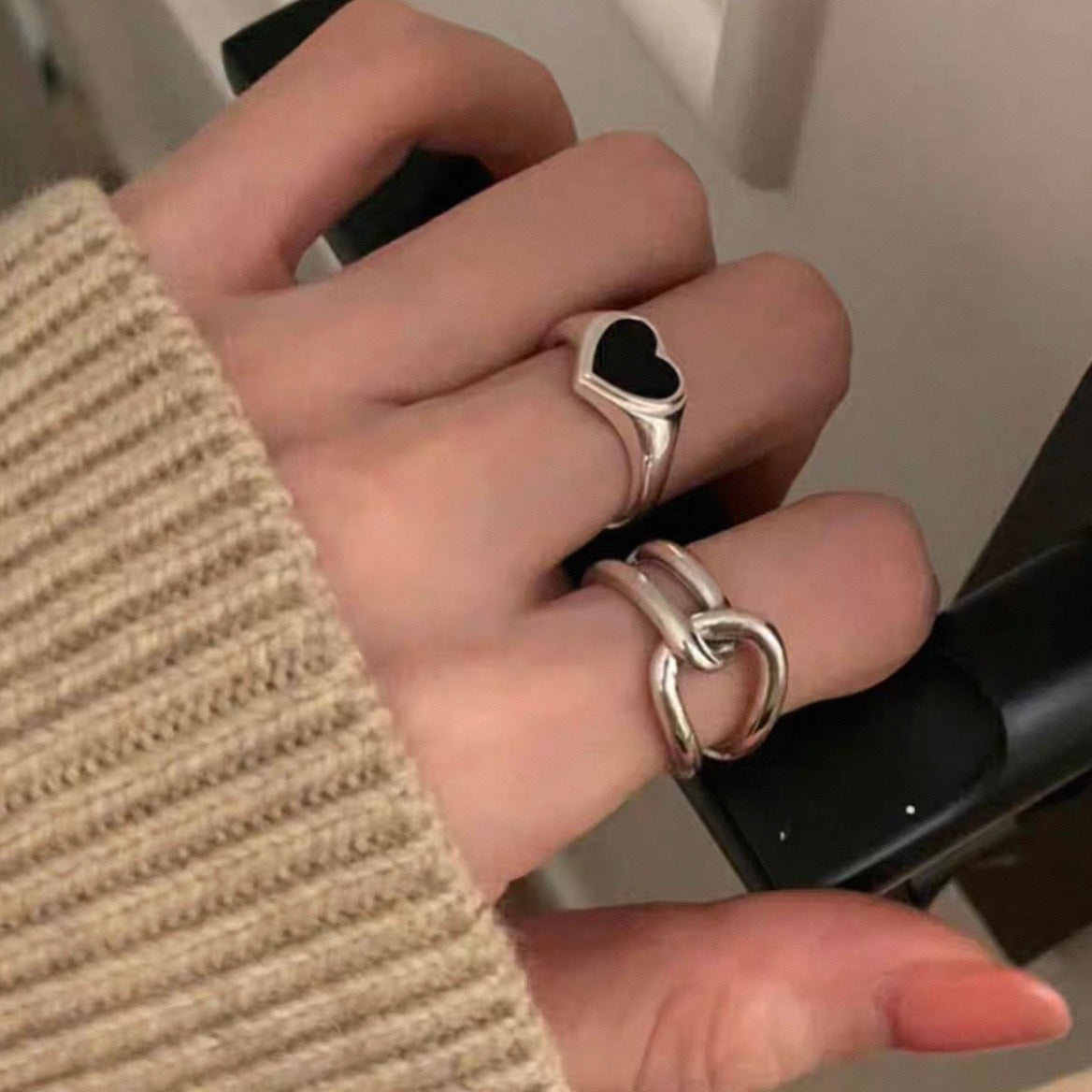 black heart ring