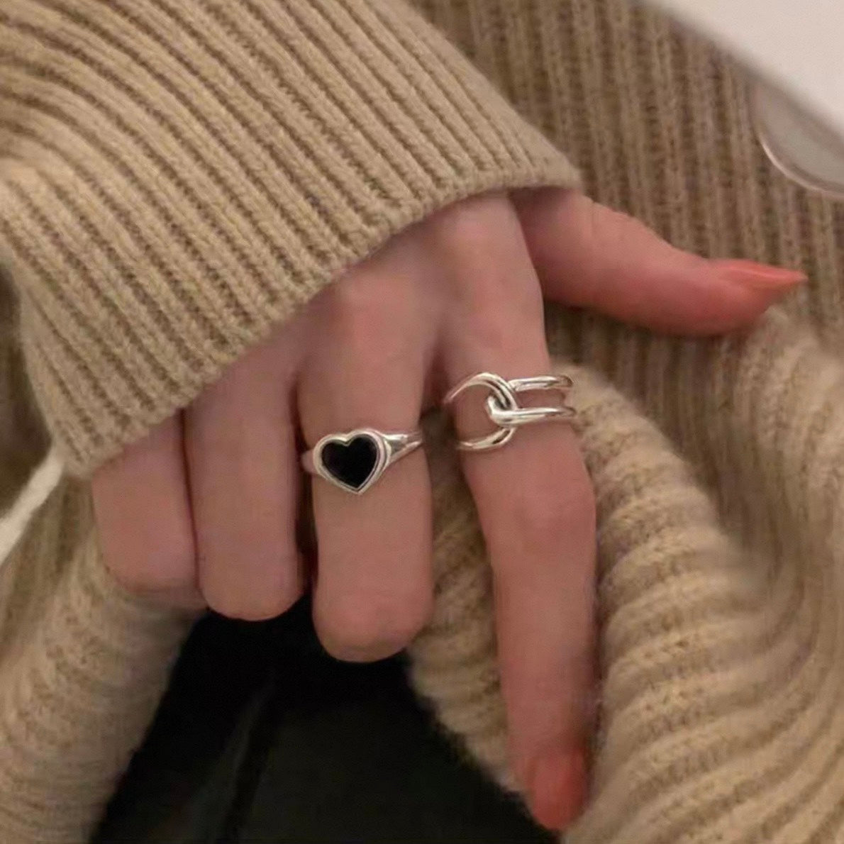 black heart ring