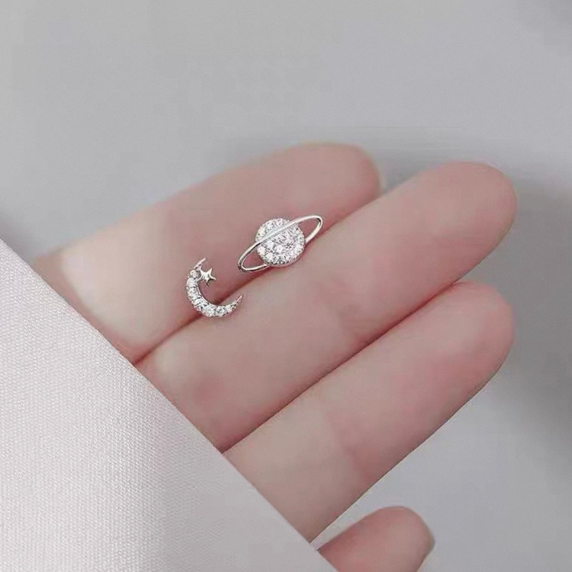 moon & planet pierce