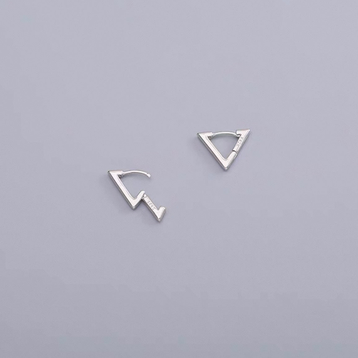 mini triangle hoop pierce