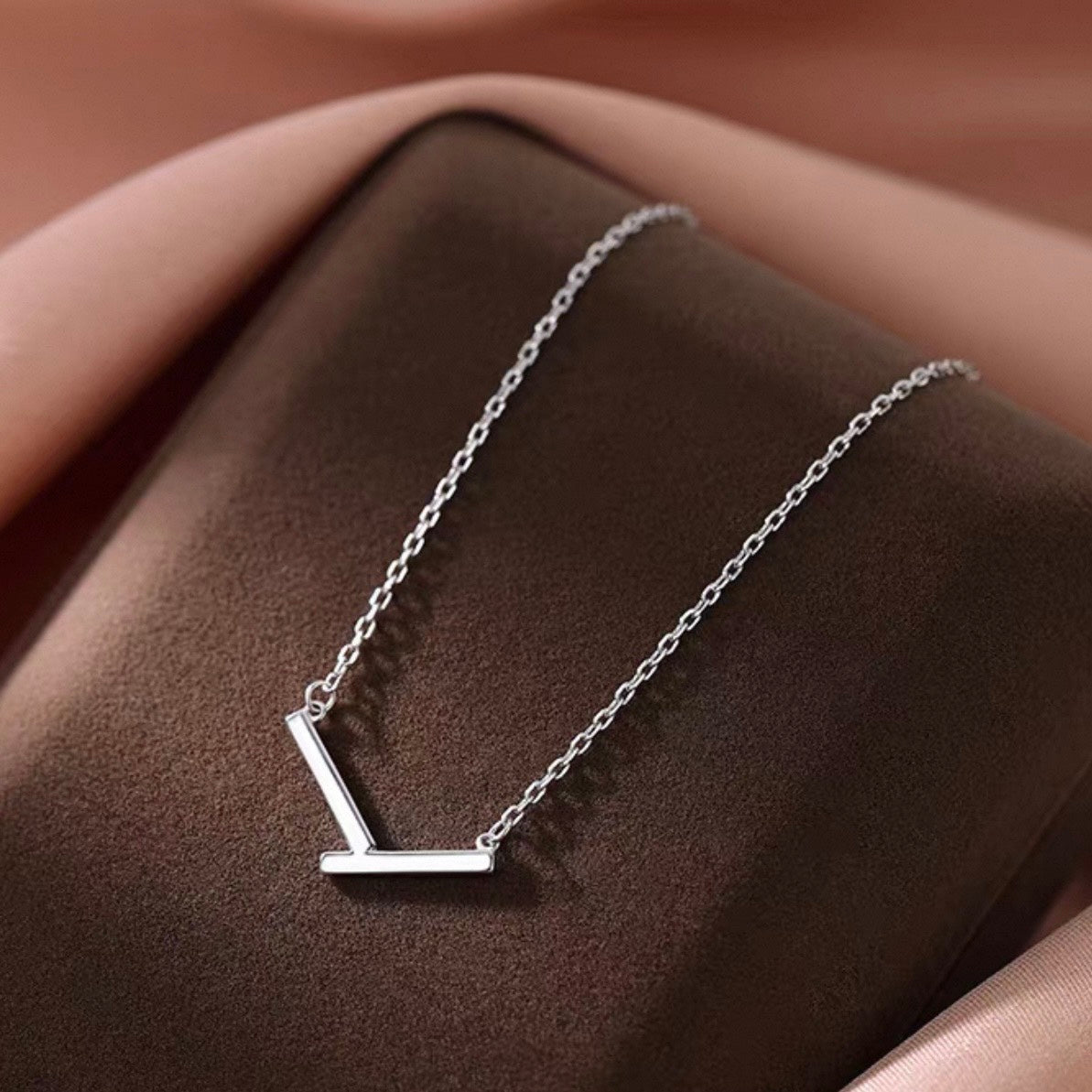 split bar necklace