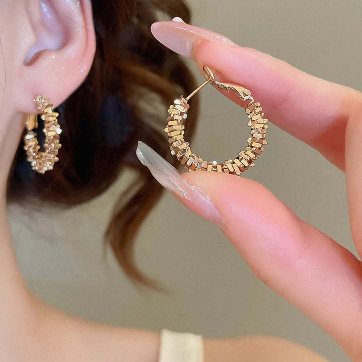 glitter hoop pierce