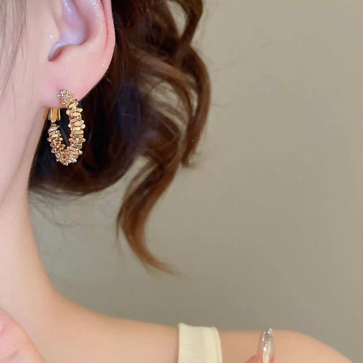 glitter hoop pierce