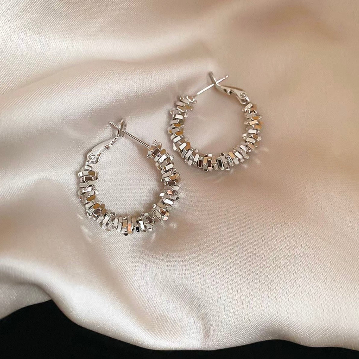 glitter hoop pierce