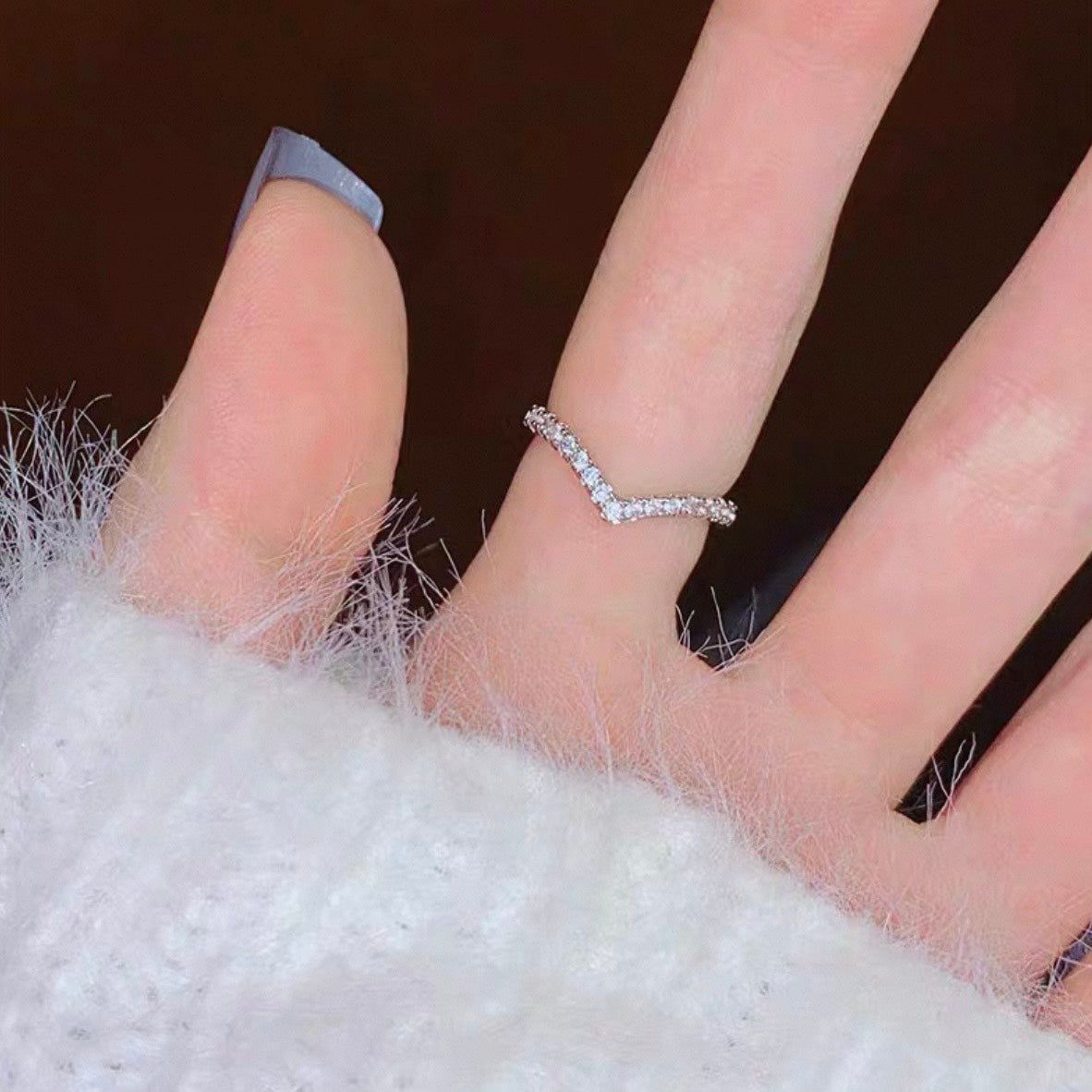 Crystal V ring