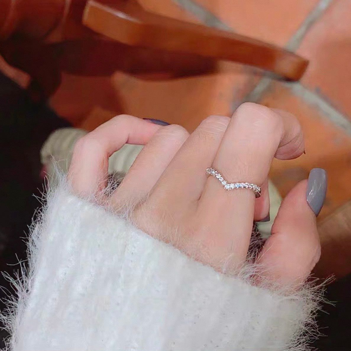 Crystal V ring