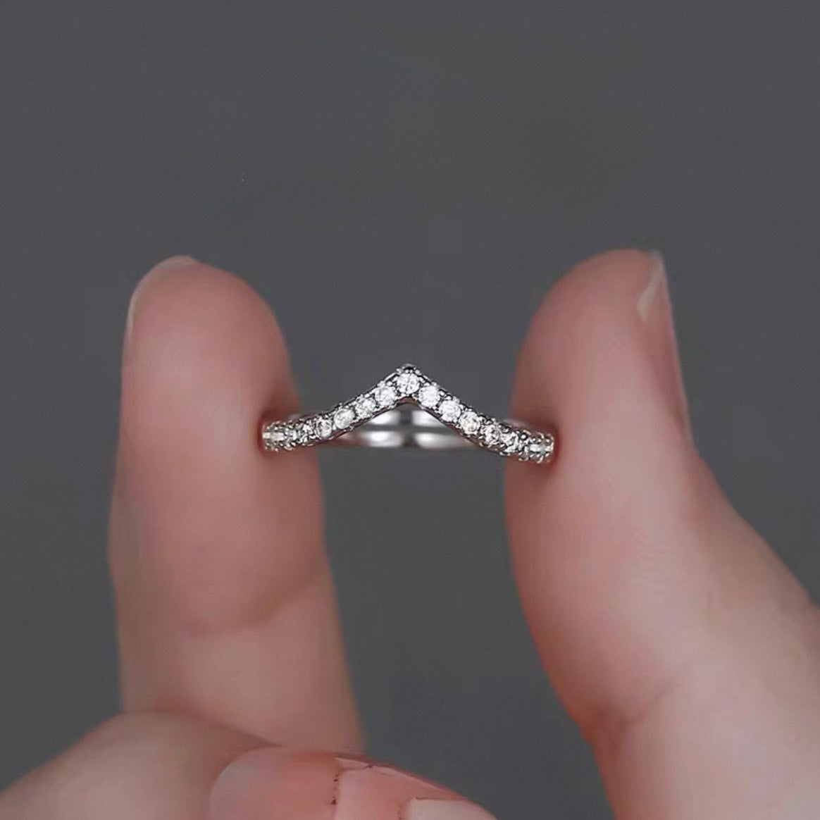 Crystal V ring