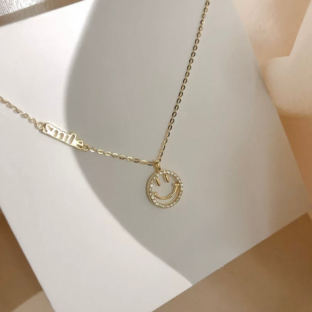 smile halo necklace