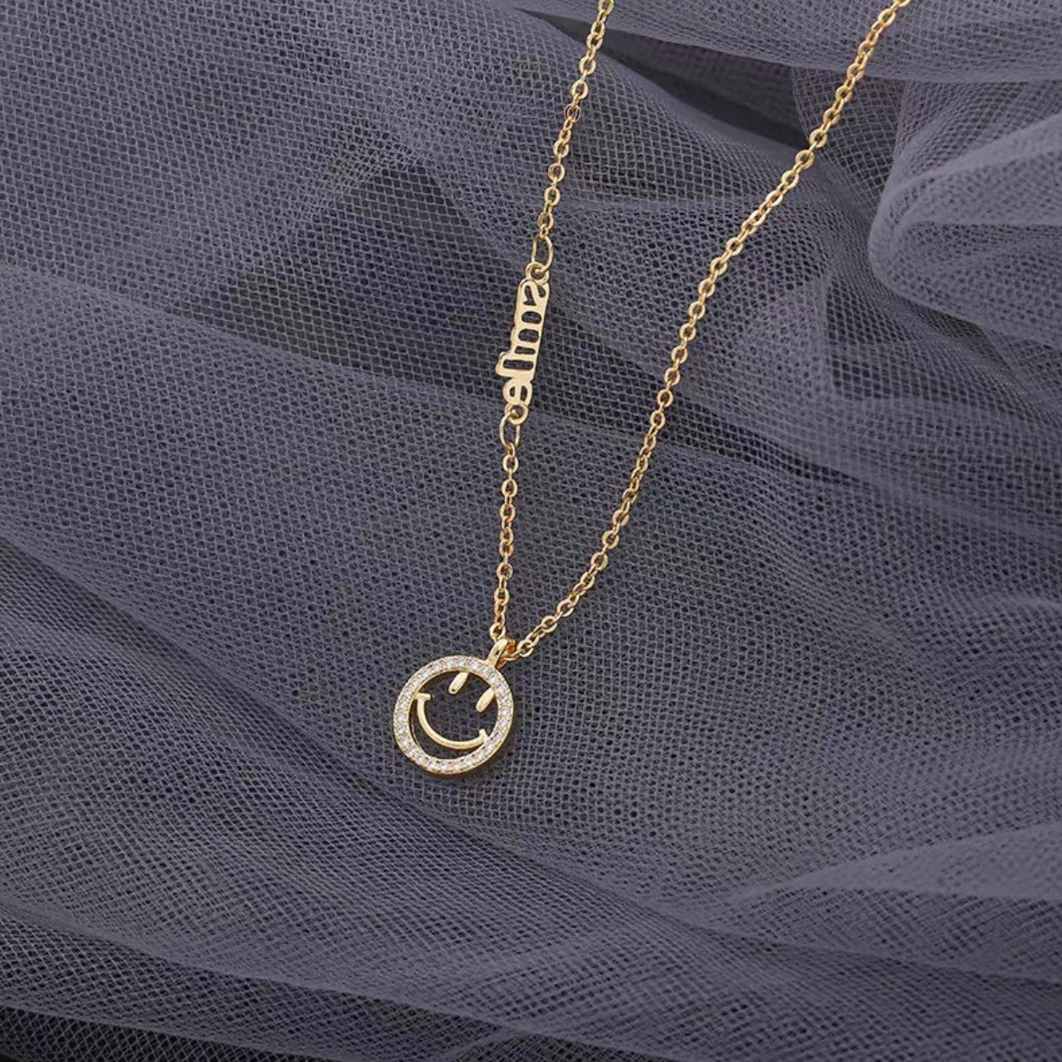 smile halo necklace