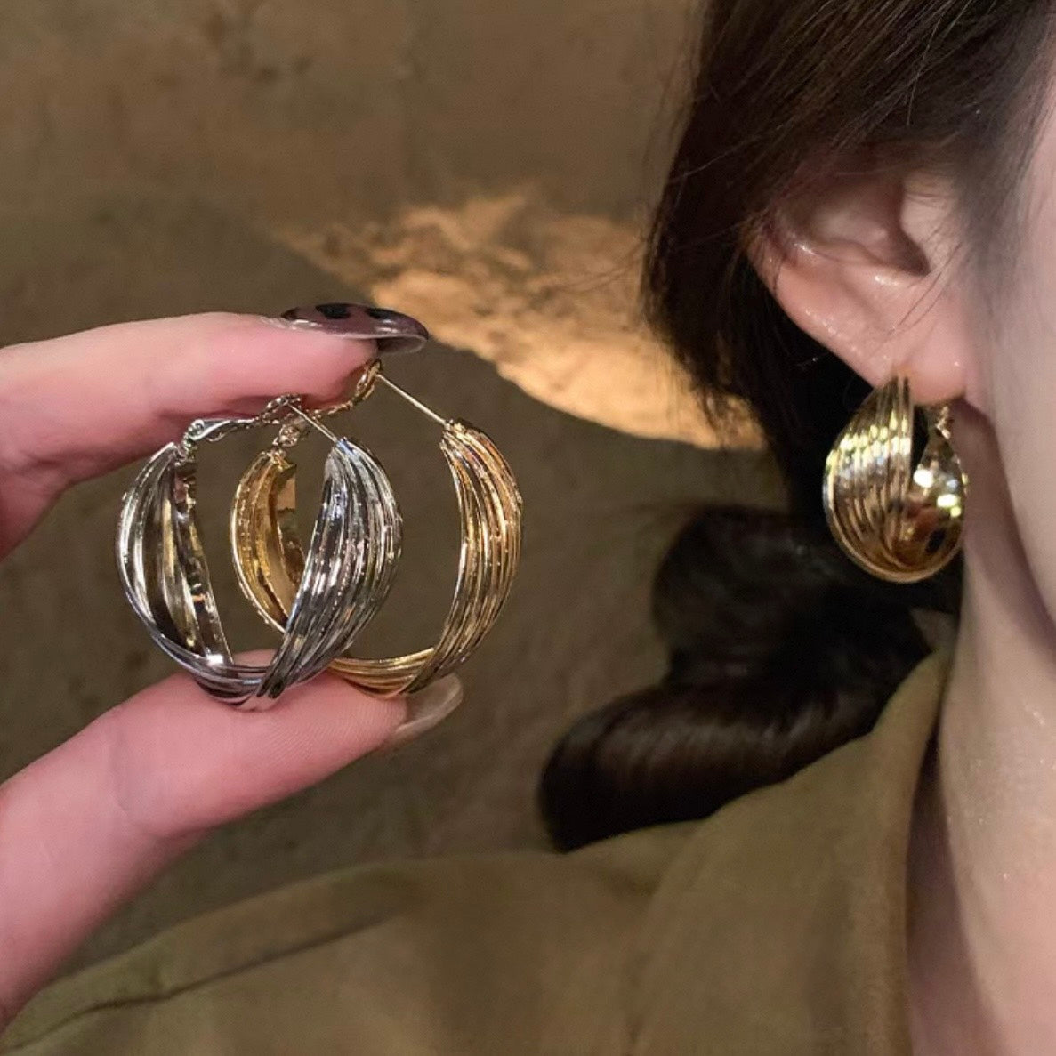 luxe twist hoop pierce